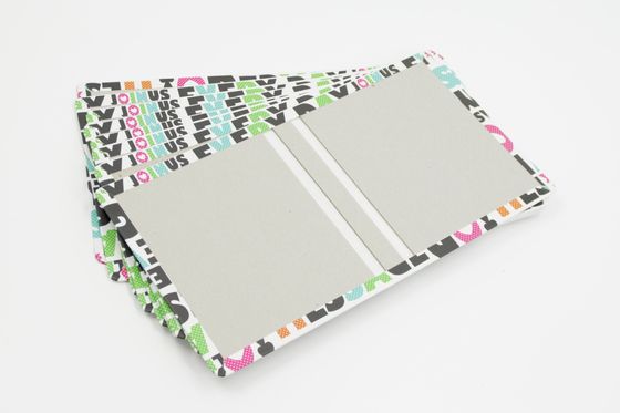 105×160 mm Dimensioni minime Cassa in copertina rigida con spina dorsale flessibile da 0,3-0,5 mm
